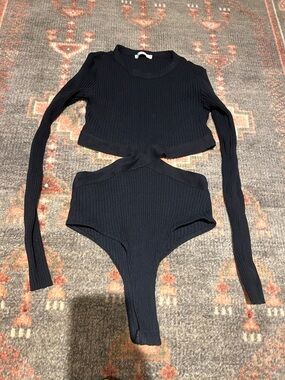 Zara Black Ribbed Long-Sleeve Crossfront Bodysuit - M